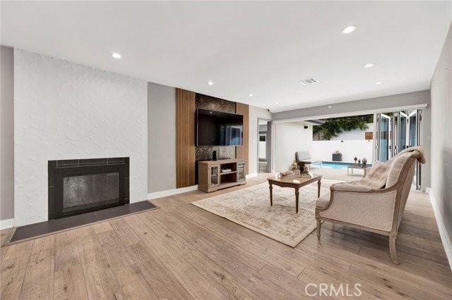 4912 Alonzo Ave - Photo 3 of 8