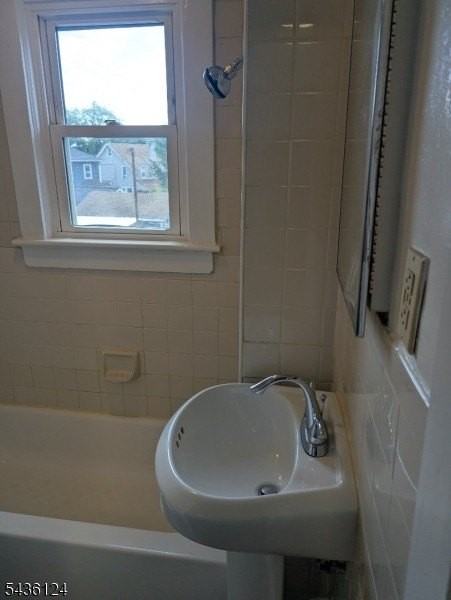 92 Cherry St - Photo 5 of 11