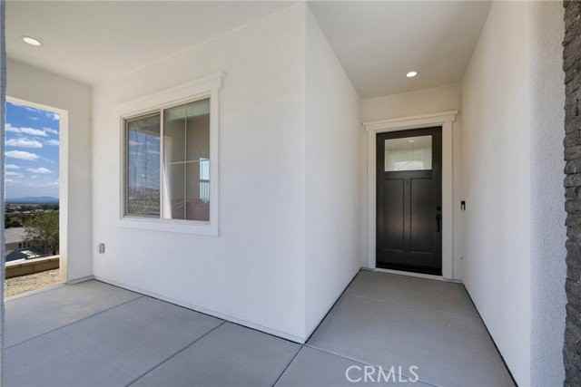 21204 Currant Ct - Photo 3 of 8