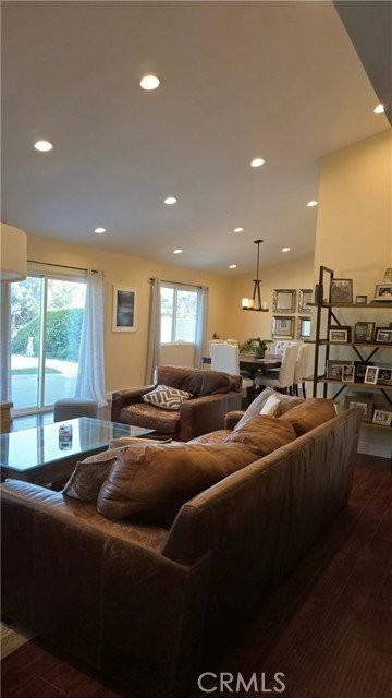 5966 Rod Ave - Photo 3 of 8