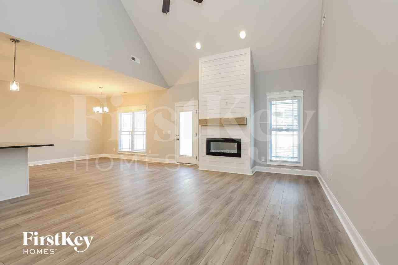 770 Buffalo Ford Dr - Photo 2 of 18