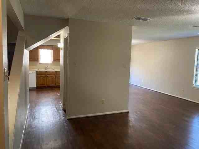 124 Linda Ln - Photo 5 of 26
