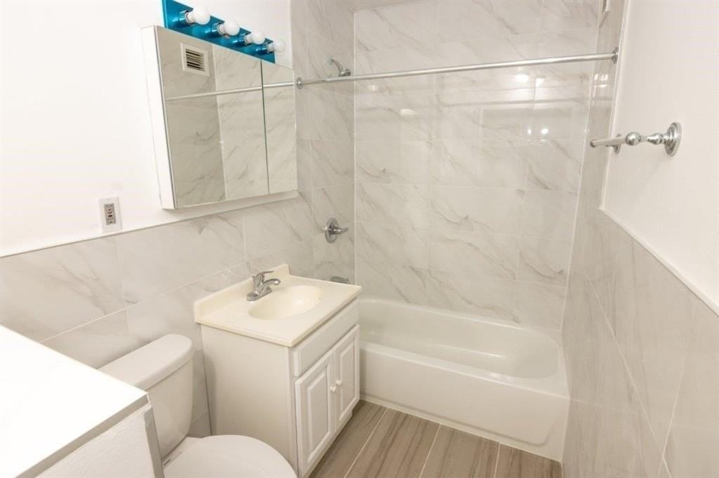 270 LUIS M MARIN BLVD #8S - Photo 4 of 4