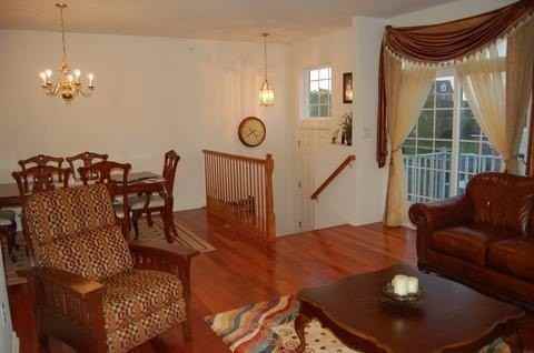 5 Carpenter Ct - Photo 2 of 8