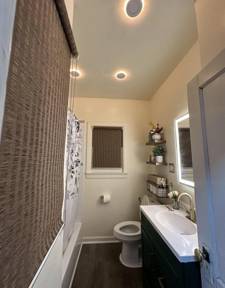 162 W 9th St #1 - Photo 7 of 10
