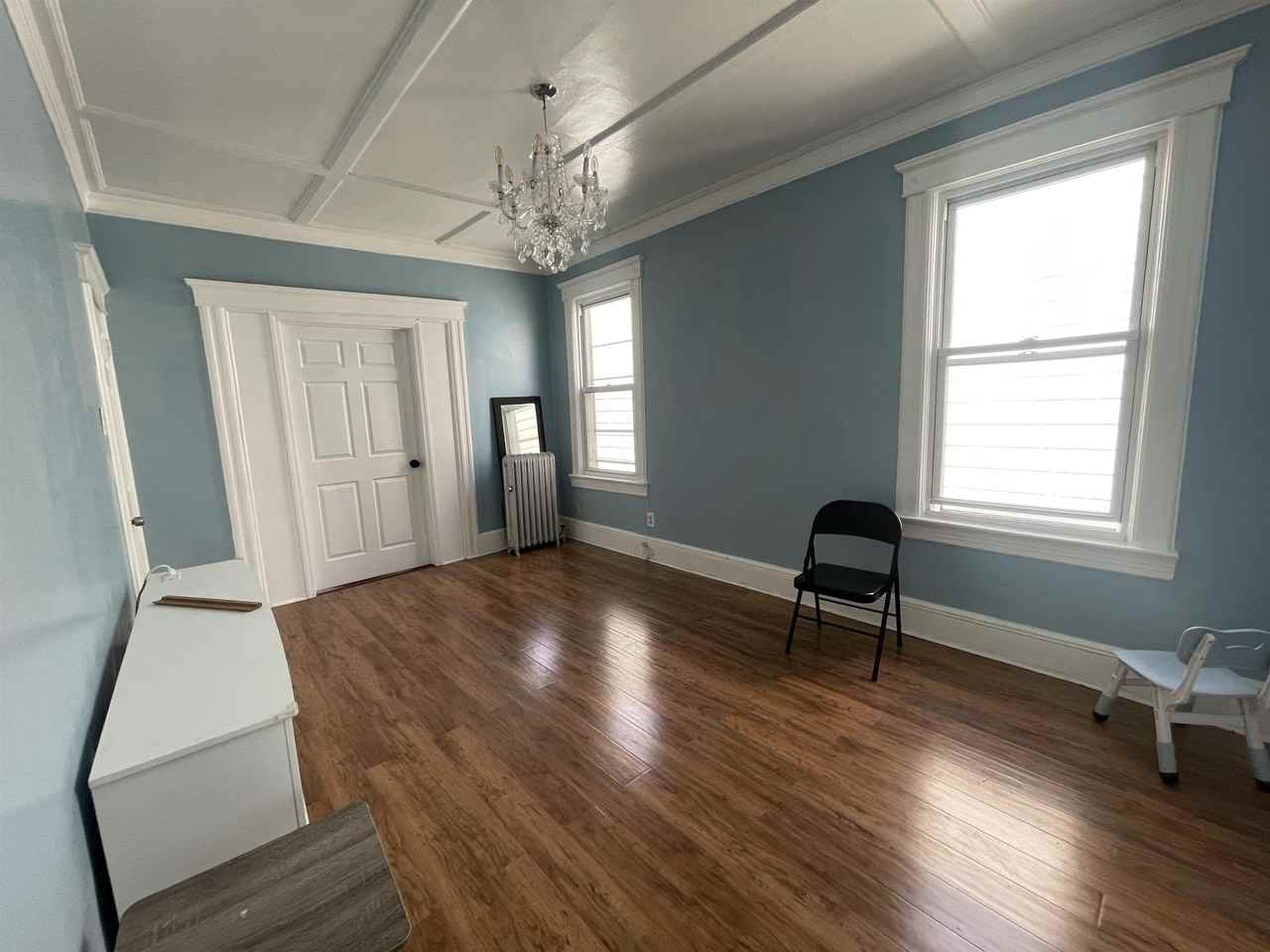 297 Fulton Ave - Photo 6 of 19