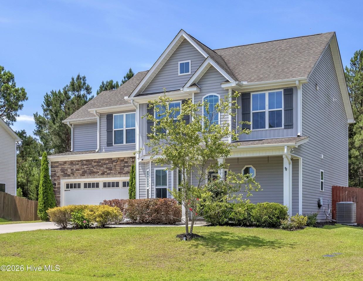 405 Belhaven Ct - Photo 4 of 50