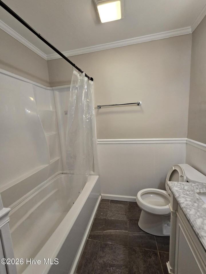 1805 Castleton Ct - Photo 6 of 19