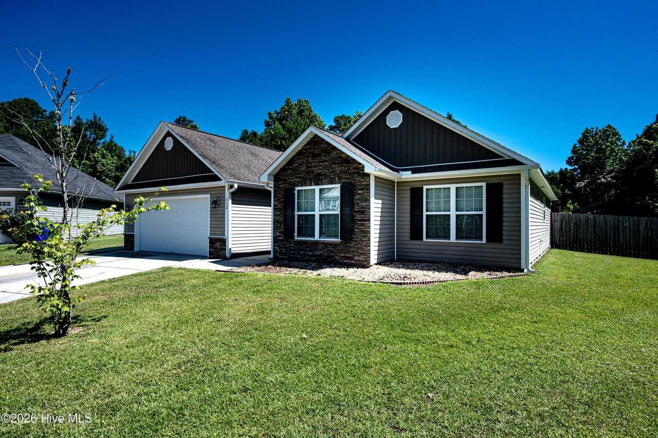 112 Patriot Ct - Photo 2 of 20