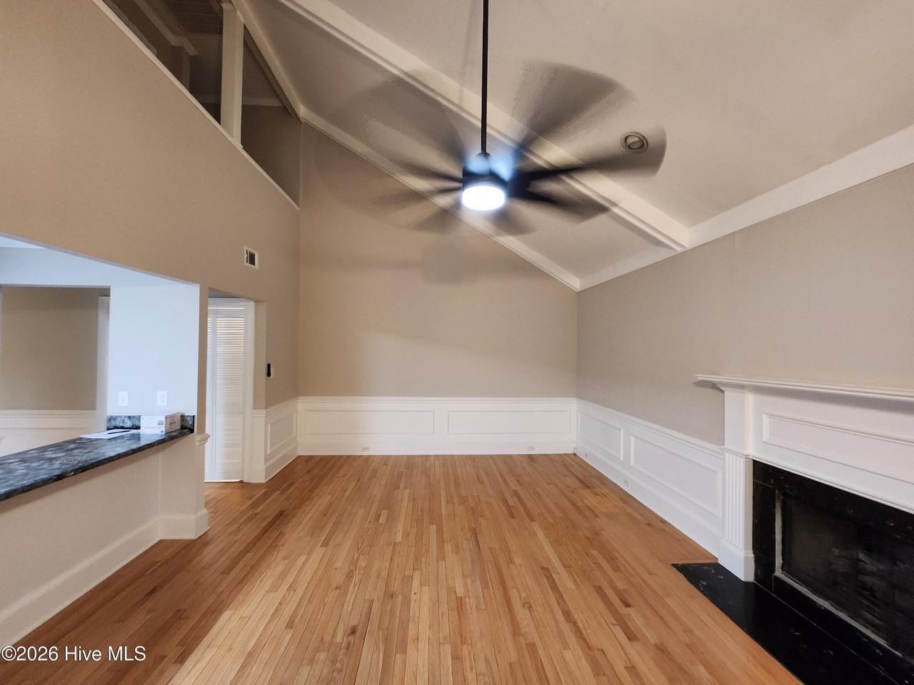 624 Crown Point Dr - Photo 2 of 22