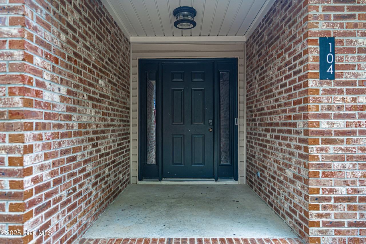 104 Juniper Creek Blvd - Photo 5 of 48