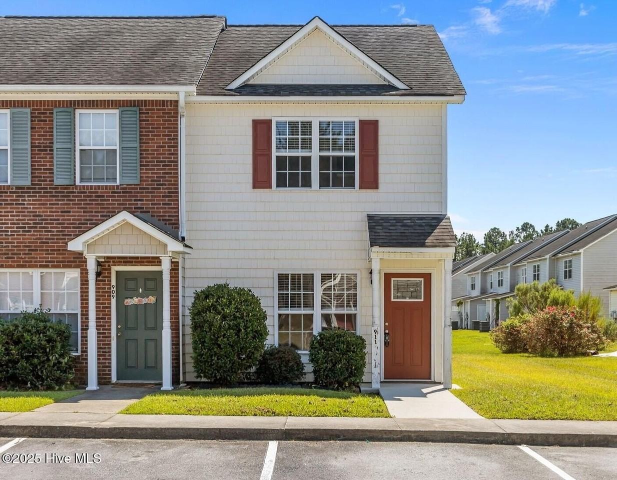 911 Springwood Dr