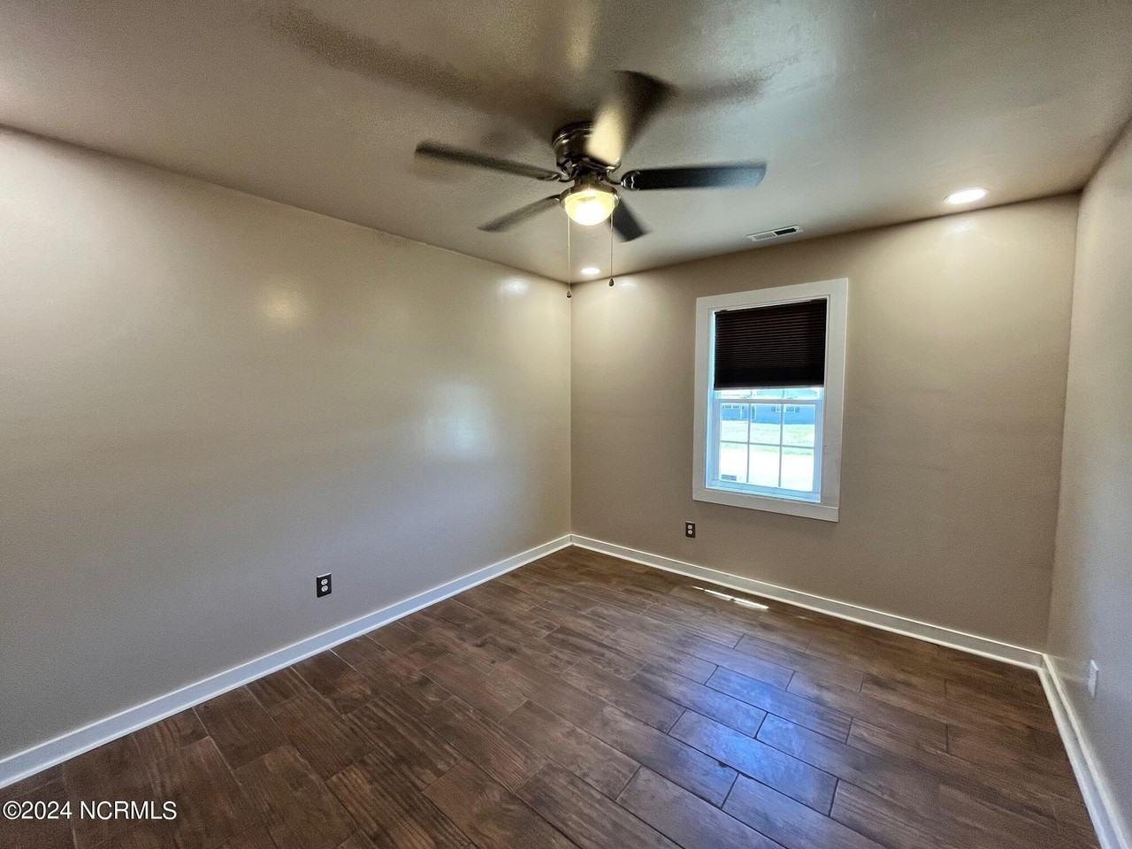 112 Jenna Rea Rd - Photo 3 of 25