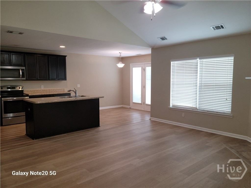 104 Clydesdale Ct - Photo 7 of 24