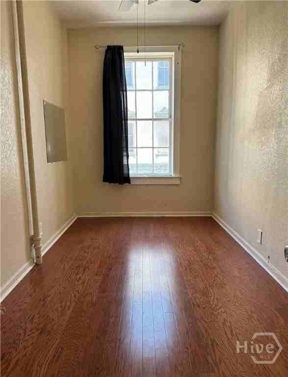 41 Whitaker St #B - Photo 6 of 10