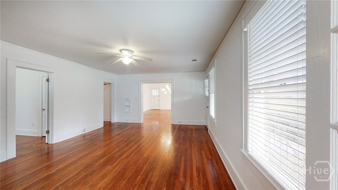 701 Maupas Ave - Photo 6 of 25