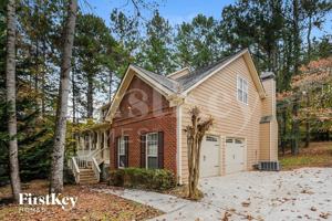 featured image of 2001 Hawthorne Way