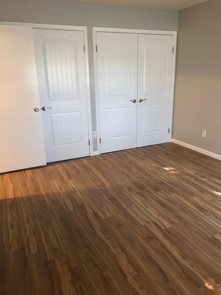 215 Flamingo Cir - Photo 4 of 9