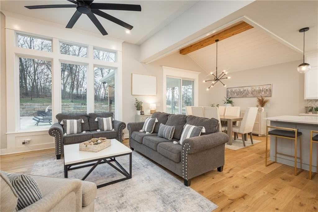 517 Southshore Dr - Photo 4 of 44
