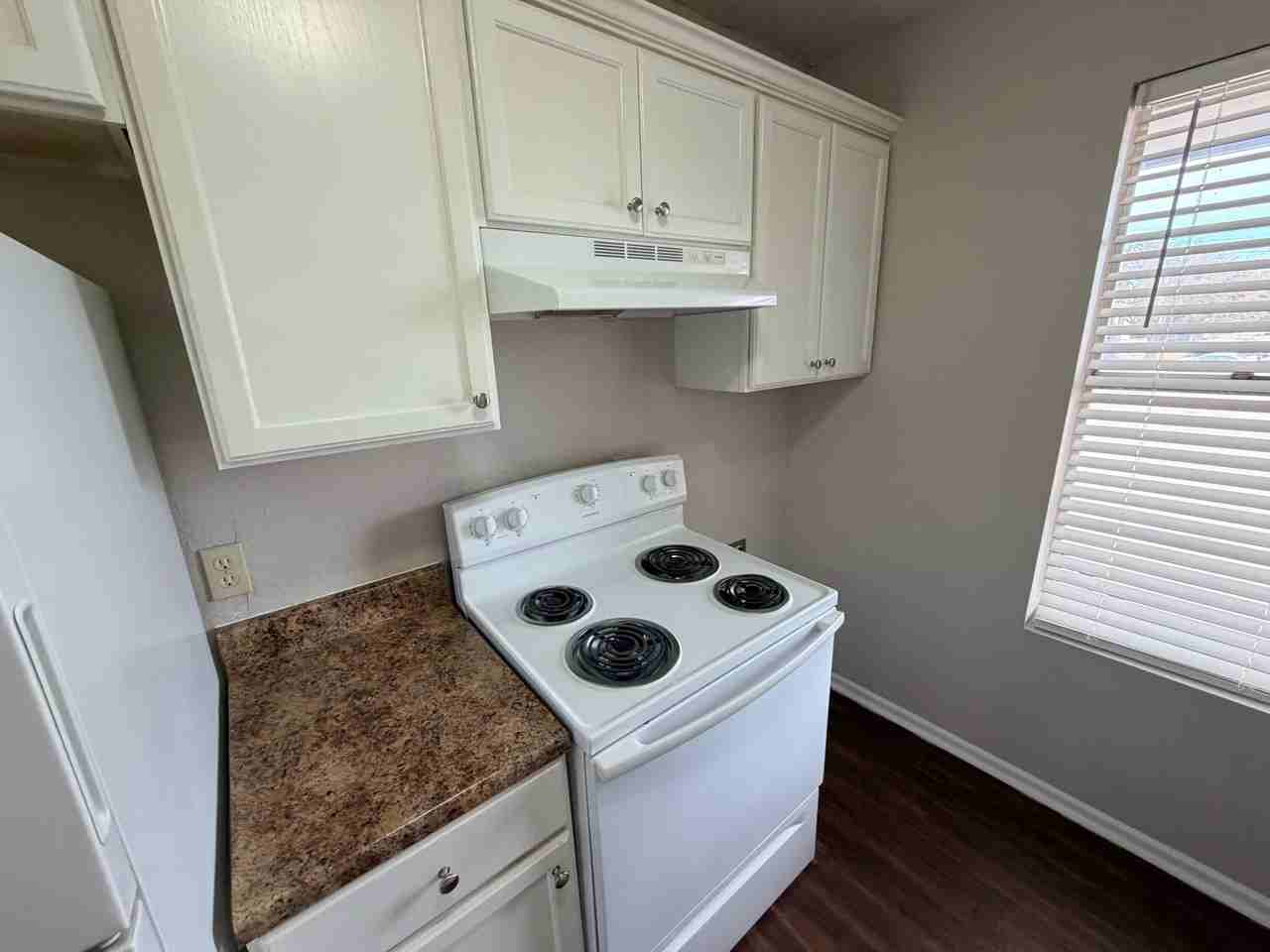 3302 Salisbury Ave #D - Photo 7 of 12