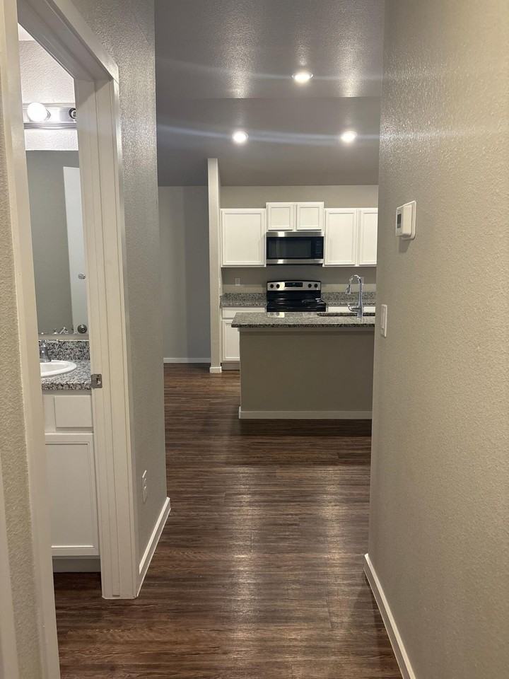 2125 Kirksey Ave - Photo 3 of 10