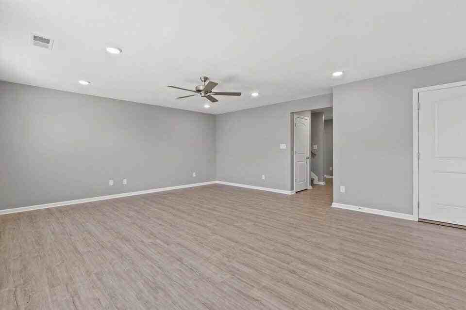 6104 Arbor Woods Way - Photo 7 of 28