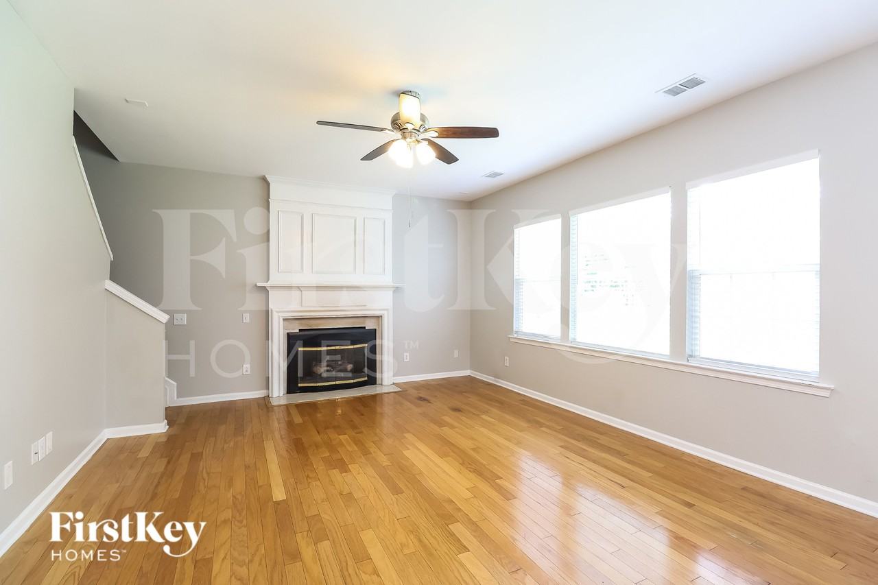 11259 Cypress View Dr - Photo 3 of 19