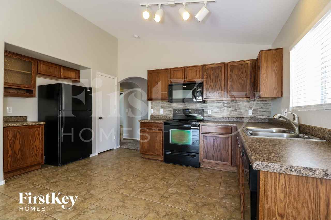 1071 S 224th Ln - Photo 7 of 16