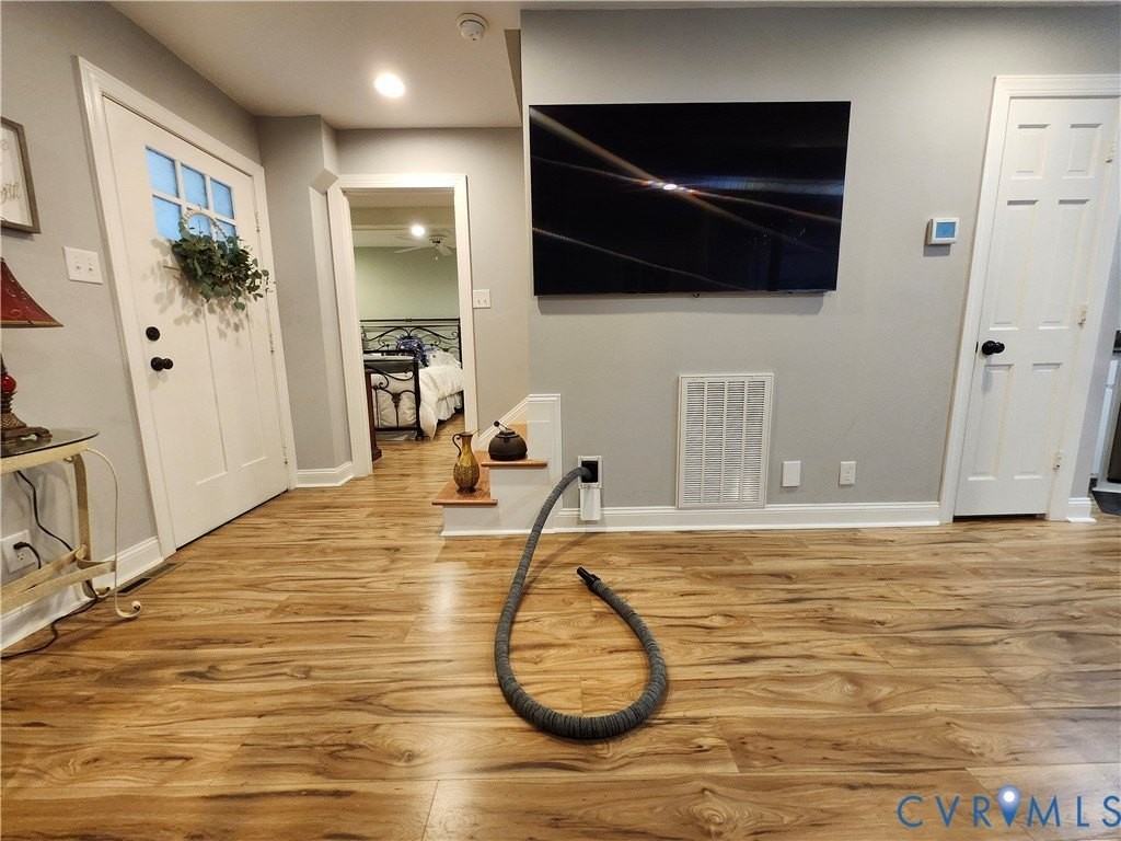 501 Pelham Dr - Photo 2 of 13