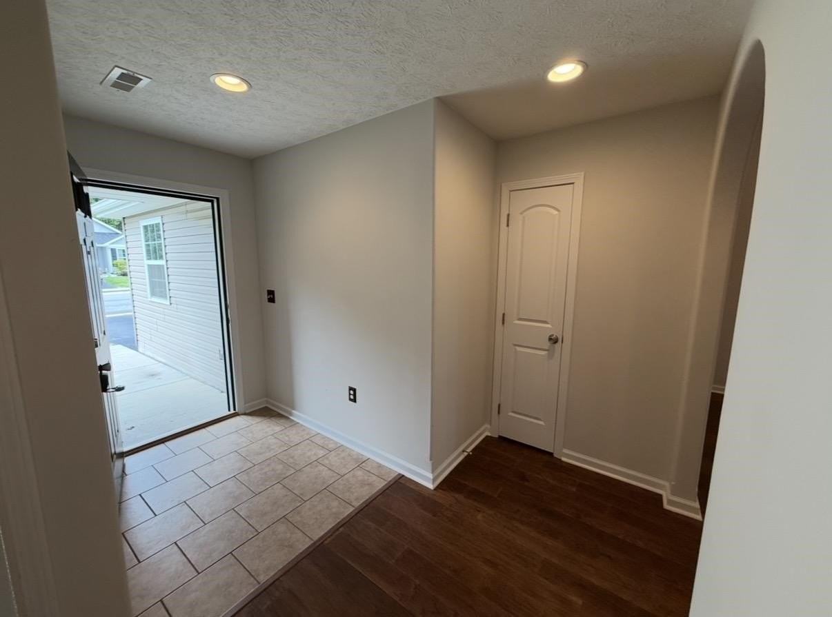 2150 Giles Dr Se - Photo 6 of 32