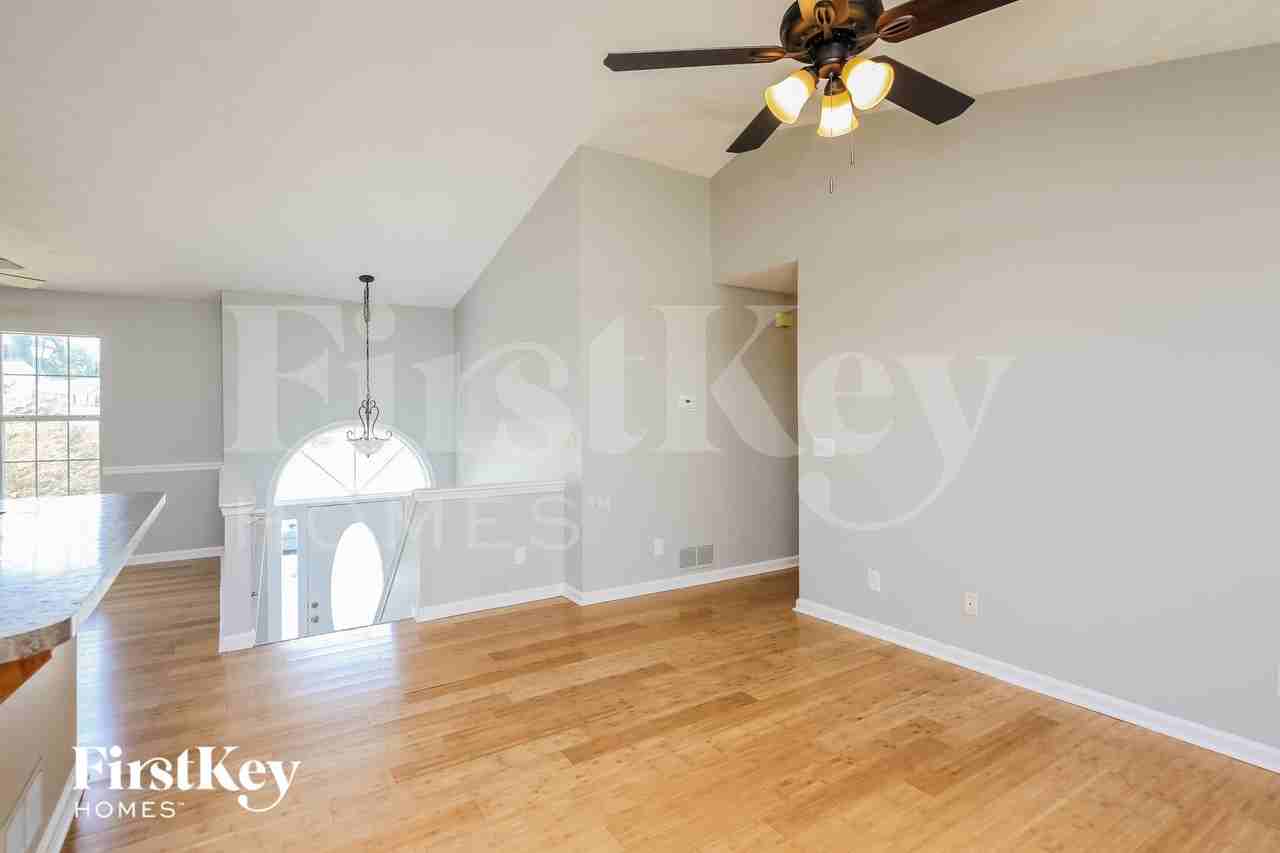 6029 Rose Ct - Photo 2 of 15