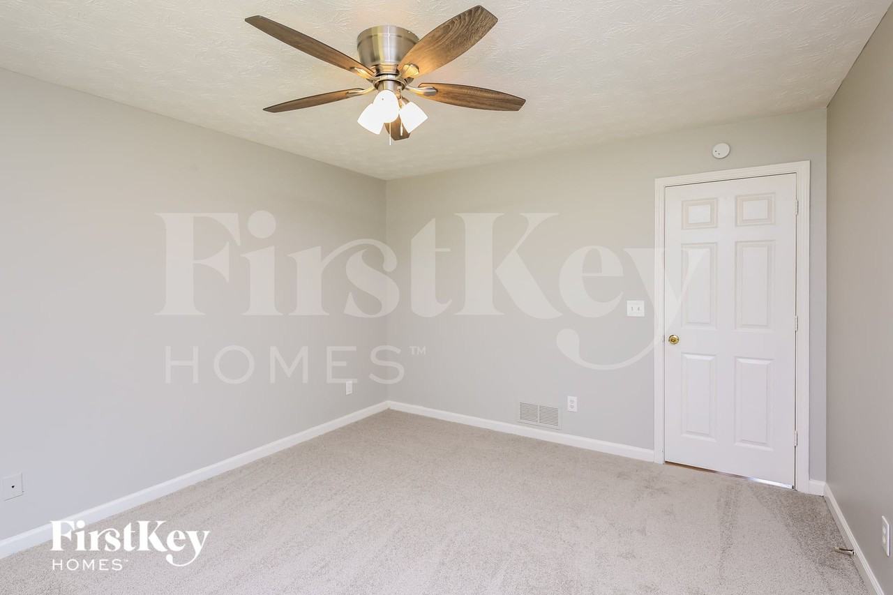 6029 Rose Ct - Photo 7 of 15