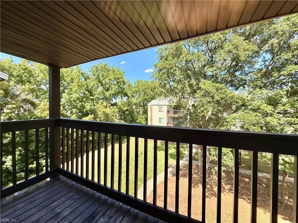 140 Wells Ct - Photo 3 of 13