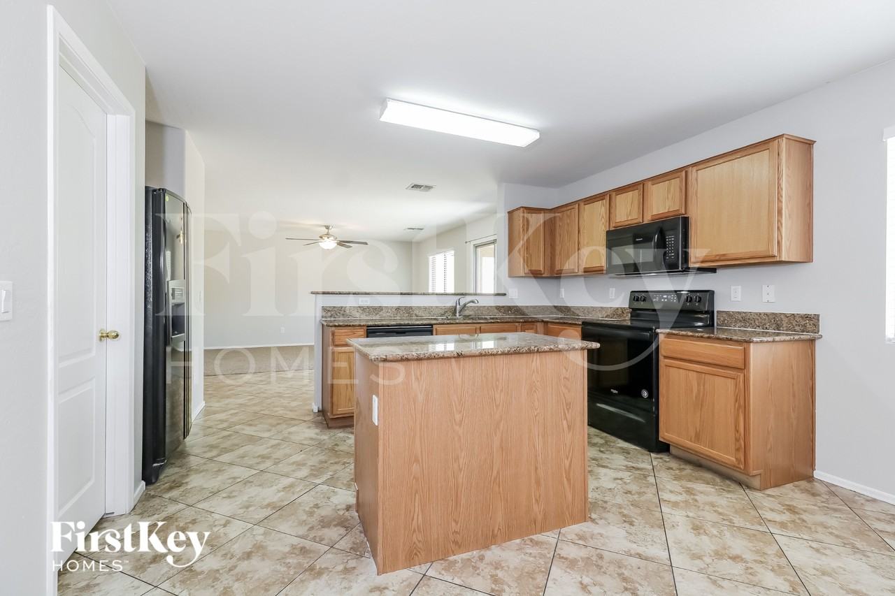3256 W Huntington Dr - Photo 7 of 16