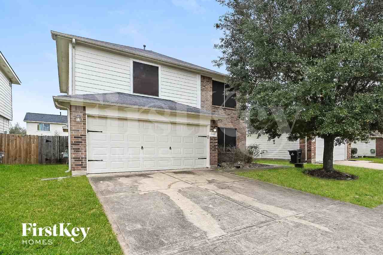 21602 Skyla Cir