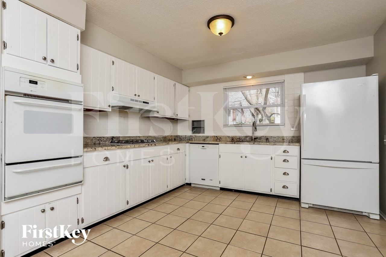 13235 Delft Dr - Photo 6 of 15