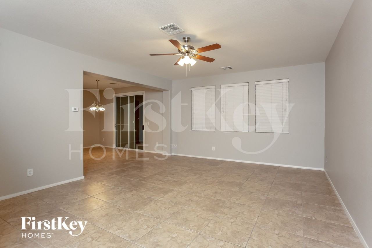 8309 Cavaricci Ave - Photo 2 of 15
