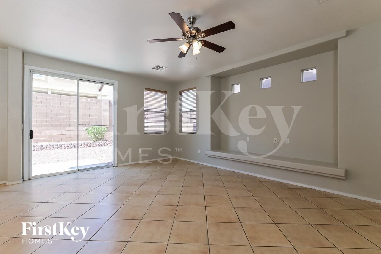 9230 Sterling Hill Ave - Photo 3 of 16