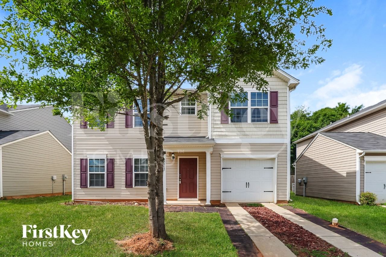 9017 Sharpes Cir