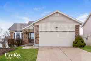 featured image of 3114 5 Oaks Dr