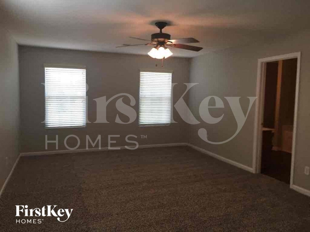 1777 Whatling St - Photo 7 of 10