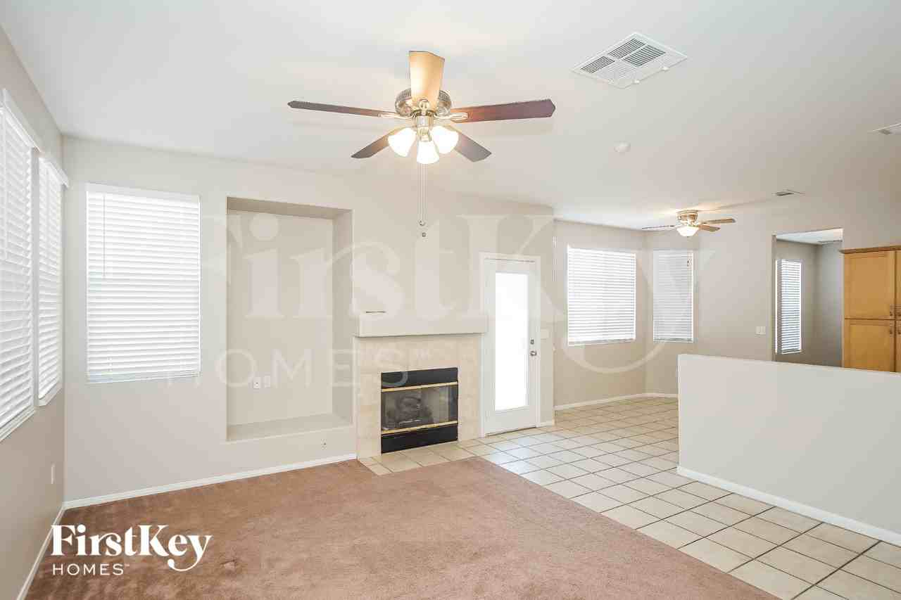 8136 Kokoma Dr - Photo 4 of 16