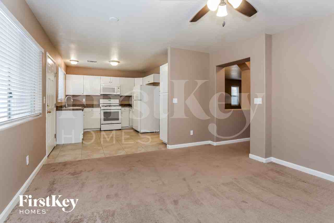 9135 Green Frost Dr - Photo 7 of 19