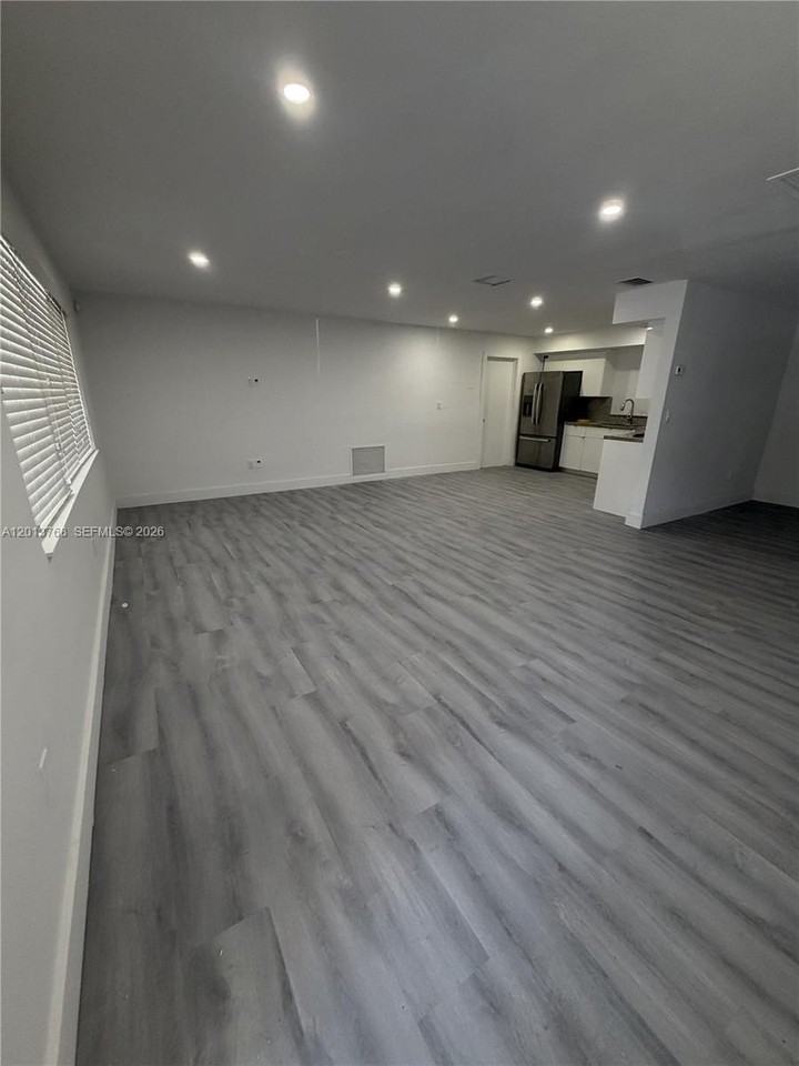 9401 Sw 64th Ter #0 - Photo 3 of 9