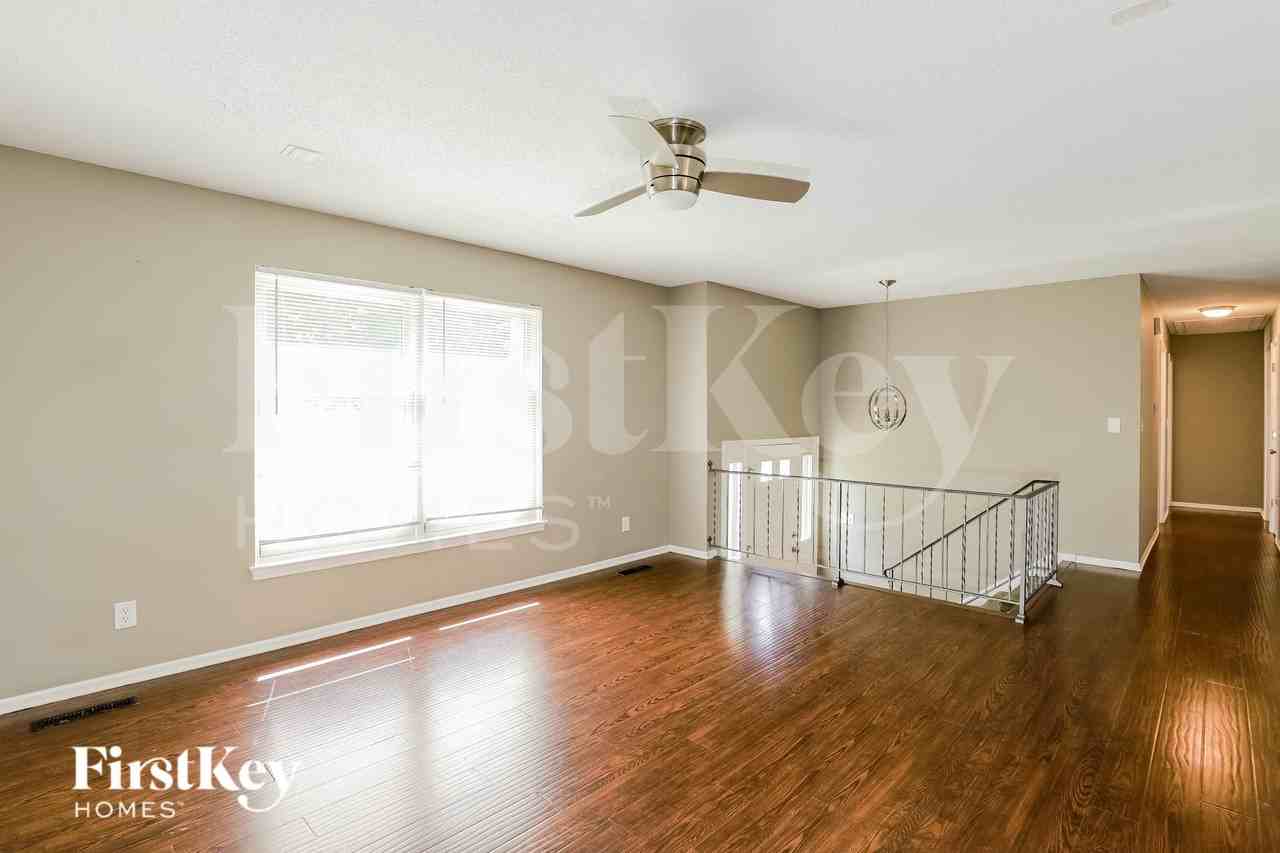 5906 Nw Harris Dr - Photo 3 of 16