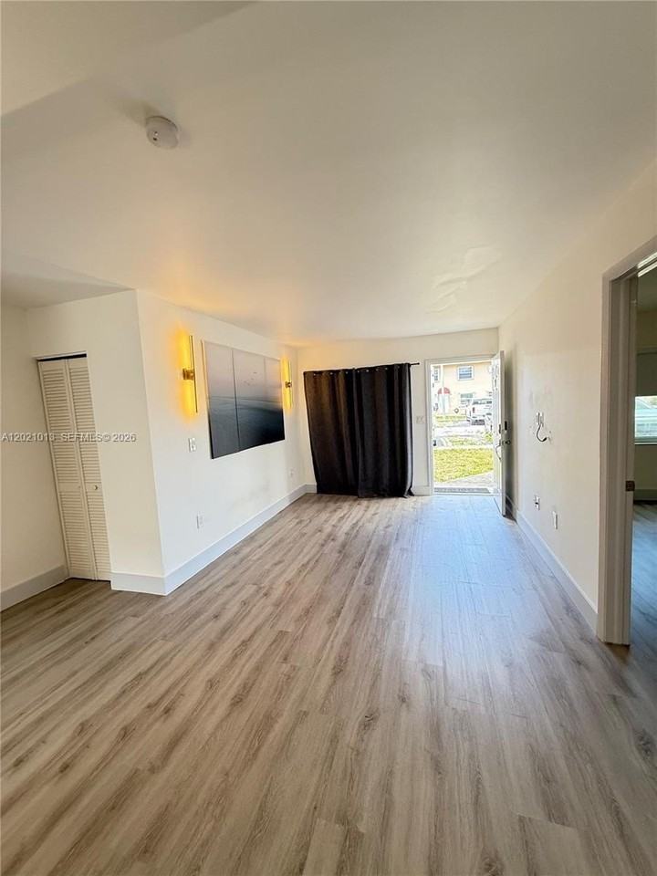 15250 Sw 80th St #9 - Photo 2 of 14
