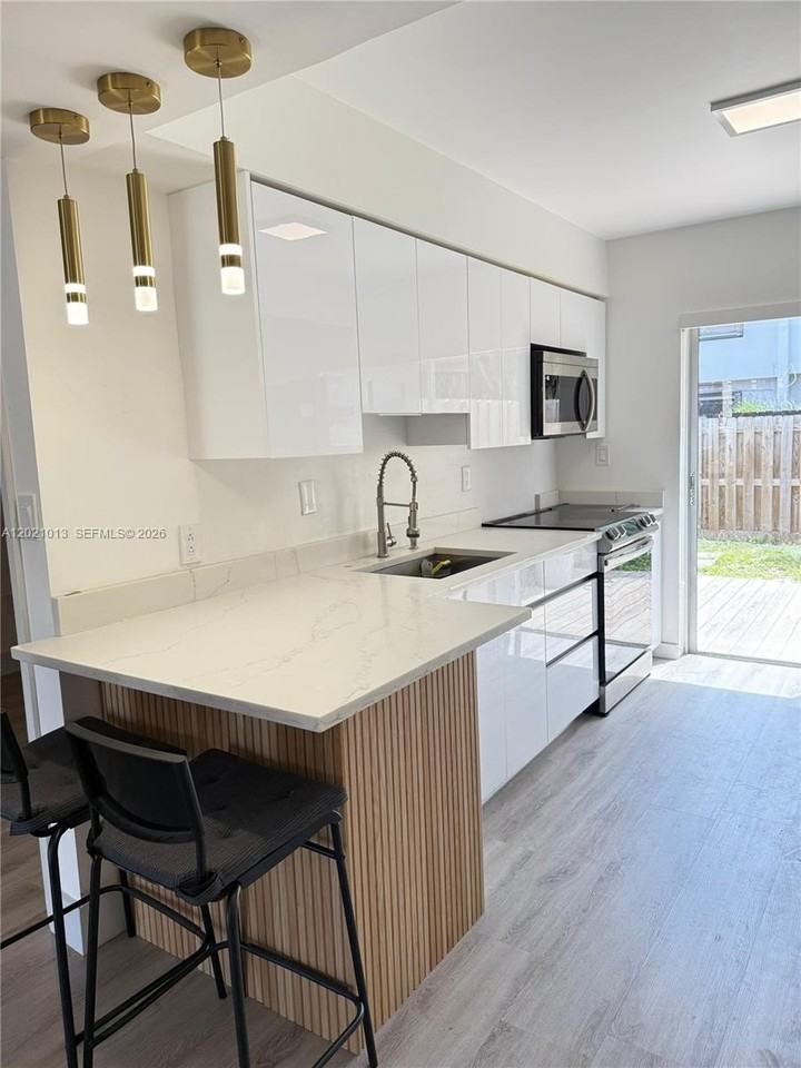 15250 Sw 80th St #9 - Photo 5 of 14