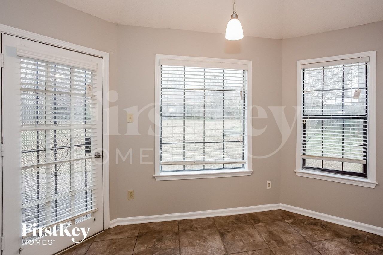 5378 Stephen Forest Cv - Photo 6 of 15