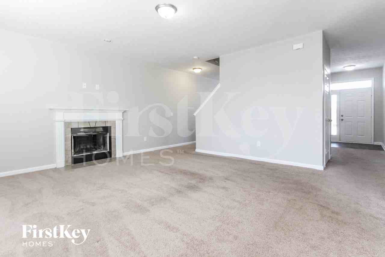 527 Hollow Pear Dr - Photo 5 of 15