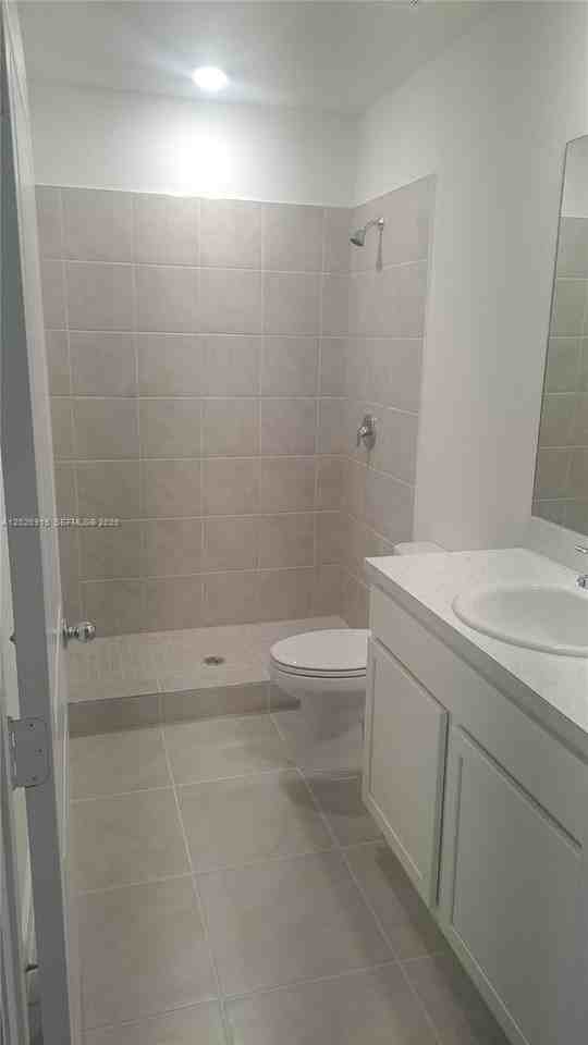 408 Ne 1st Dr - Photo 2 of 15